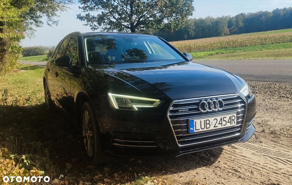Audi A4 Avant 2.0 TDI Quattro Design S tronic - 1