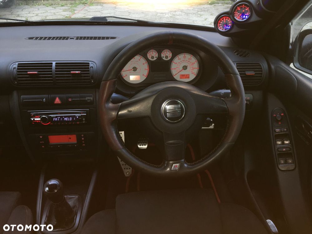 Seat Leon 1.8T Cupra R - 2
