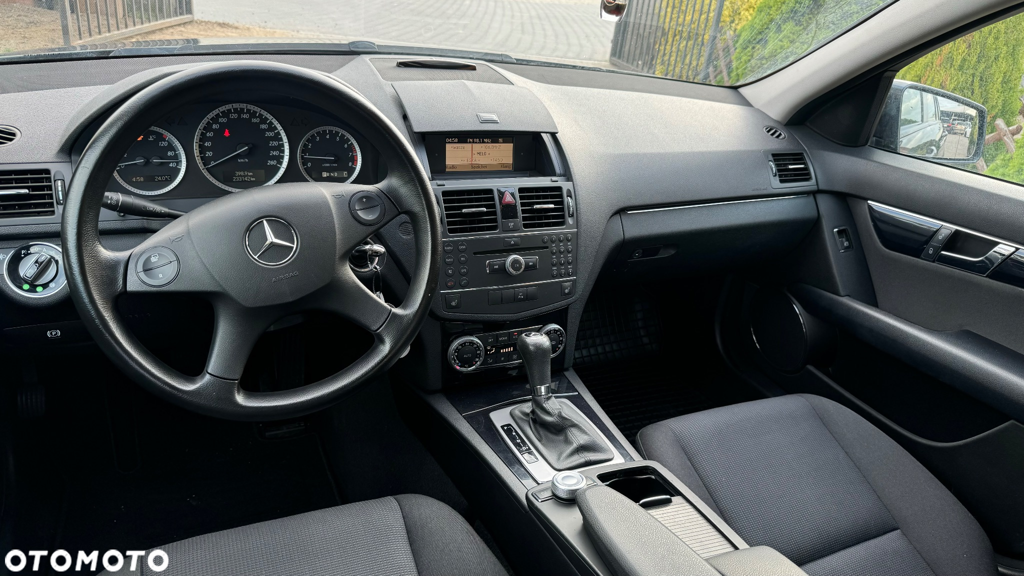 Mercedes-Benz Klasa C 180 T Kompressor Automatik - 18
