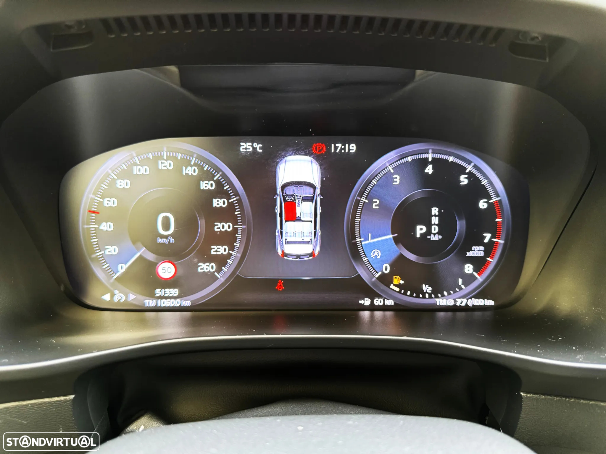 Volvo XC 40 1.5 T3 Momentum Geartronic - 13