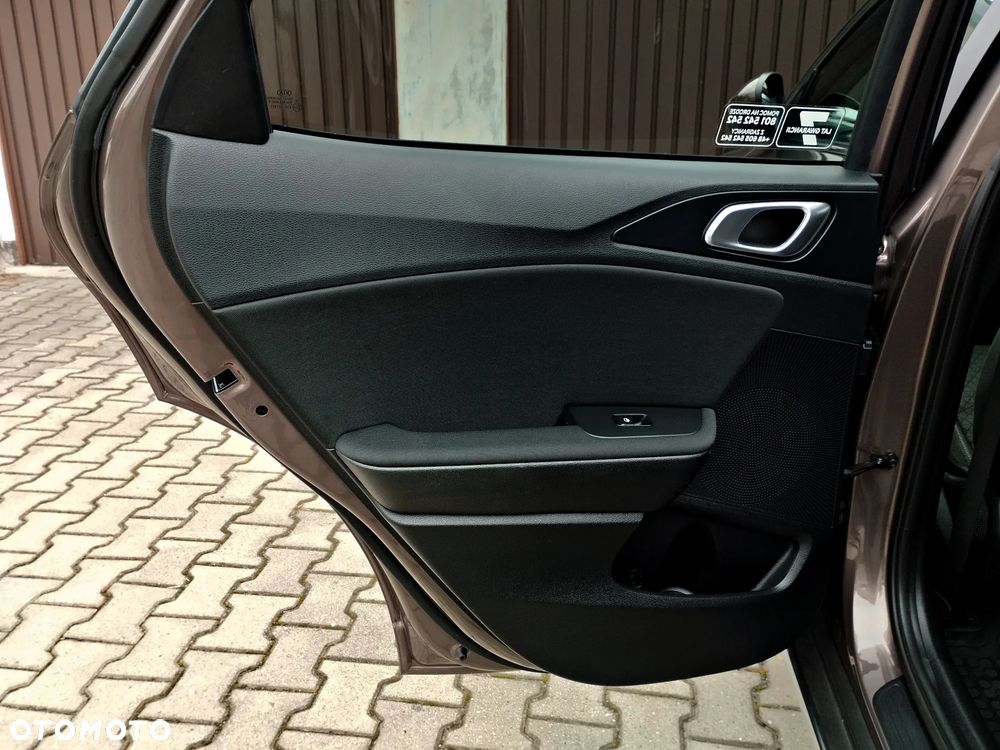 Kia XCeed - 35