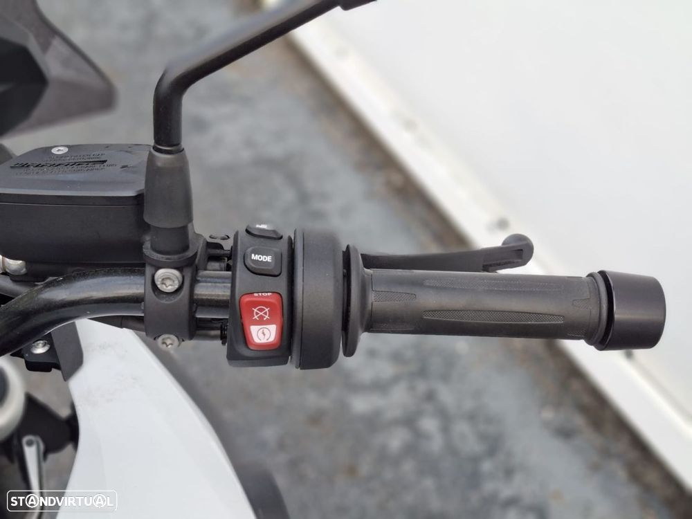 BMW F 750 GS light-white - 7