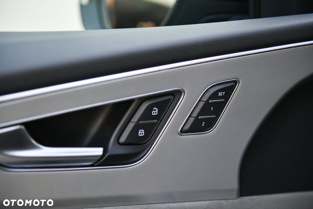 Audi Q8 - 30