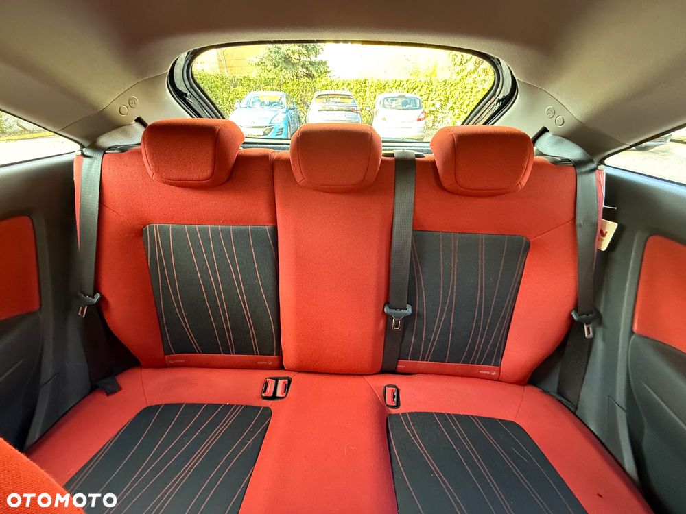 Opel Corsa 1.2 16V Enjoy - 13