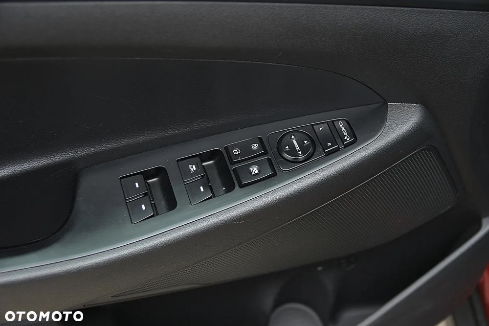 Hyundai Tucson 1.7 CRDI BlueDrive Comfort 2WD - 27