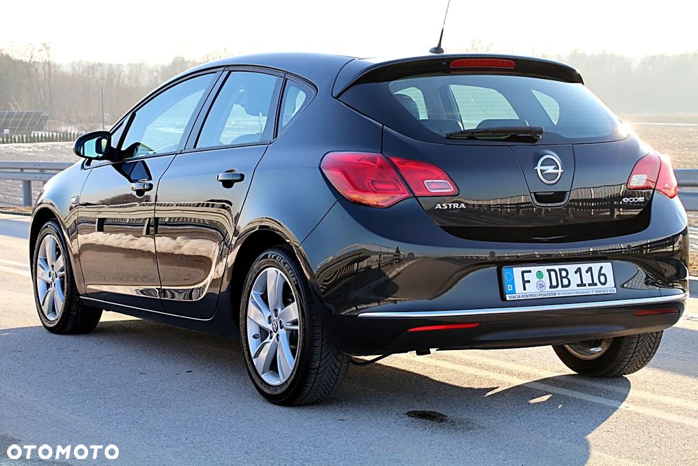 Opel Astra 1.4 Turbo Active - 10