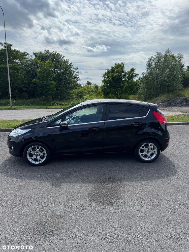 Ford Fiesta 1.6 TDCi DPF Titanium - 2