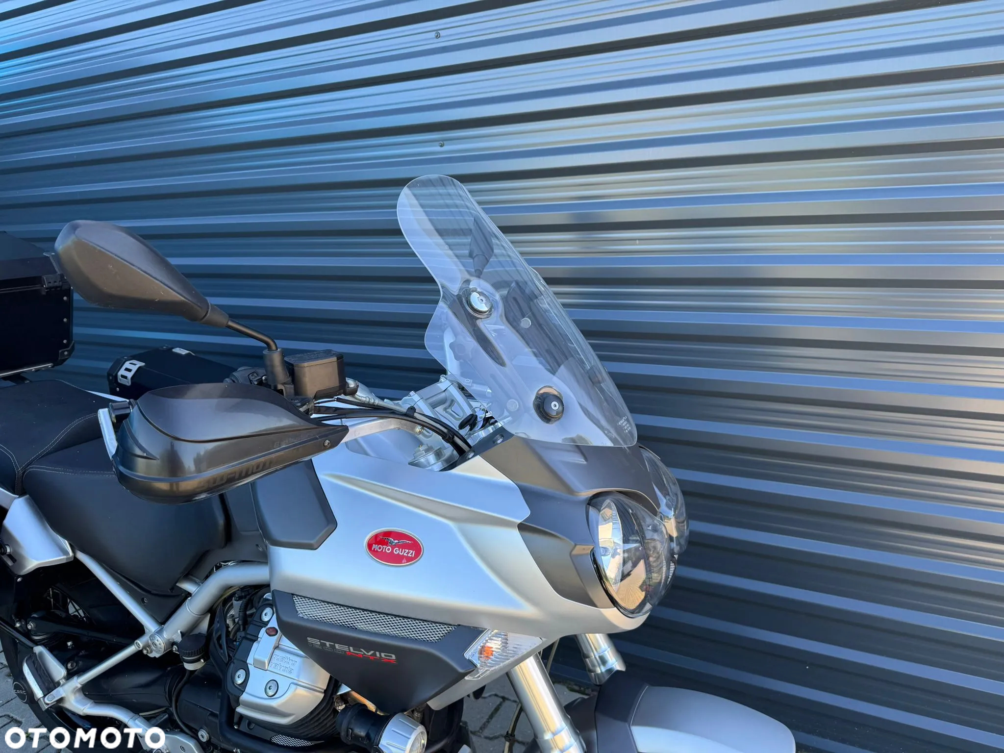 Moto Guzzi Stelvio - 8