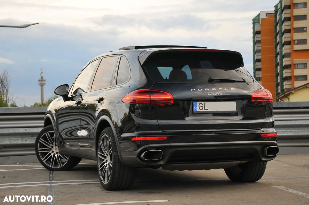 Porsche Cayenne 3.0 L - 3