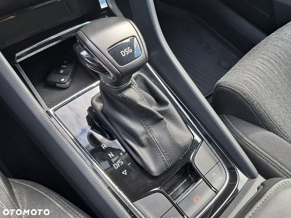 Skoda Karoq 1.5 TSI ACT 4x2 Style DSG - 27