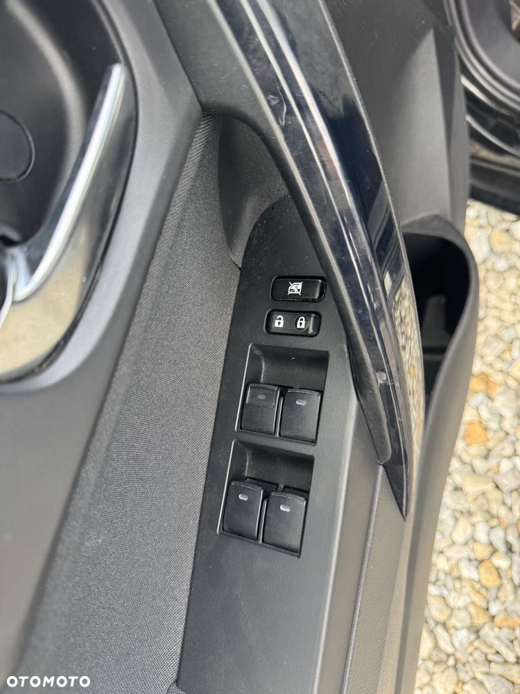 Toyota Auris 1.8 HSD Prestige NAVI - 18