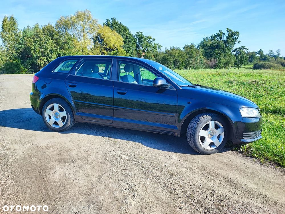 Audi A3 Sportback 2.0 TDI DPF Ambiente - 9