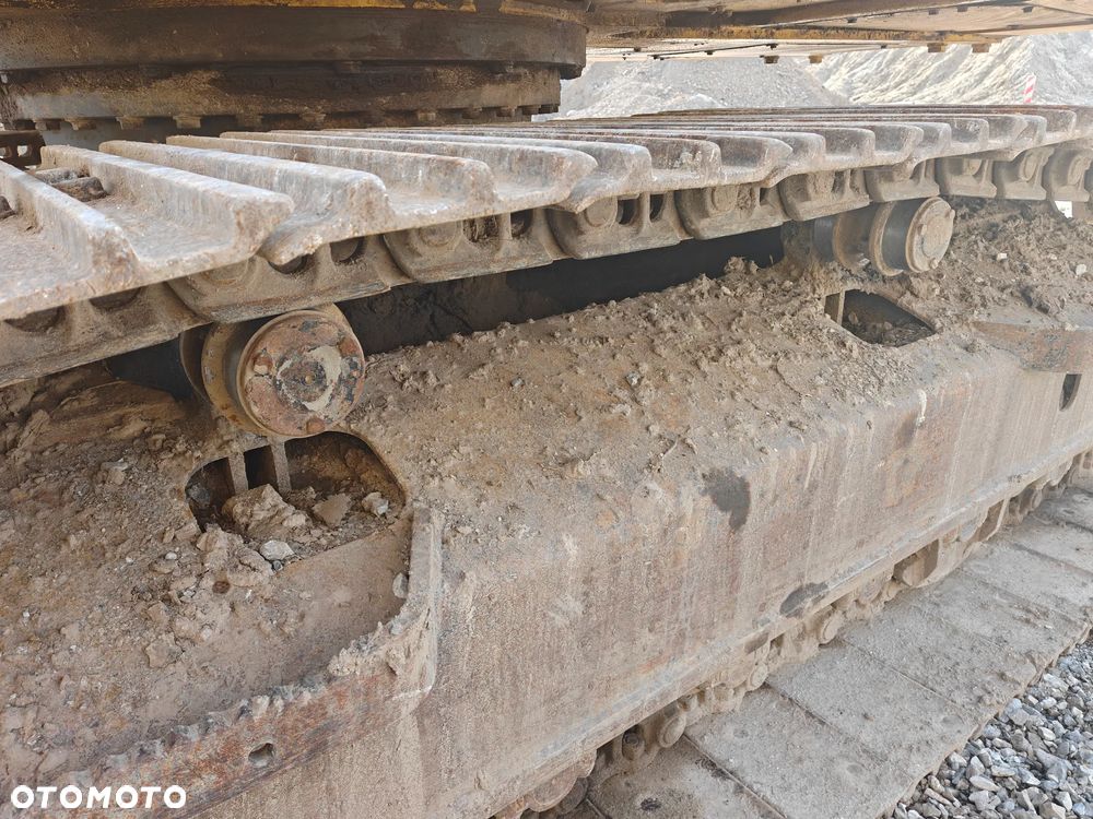 Komatsu PC210LC-8 - 23