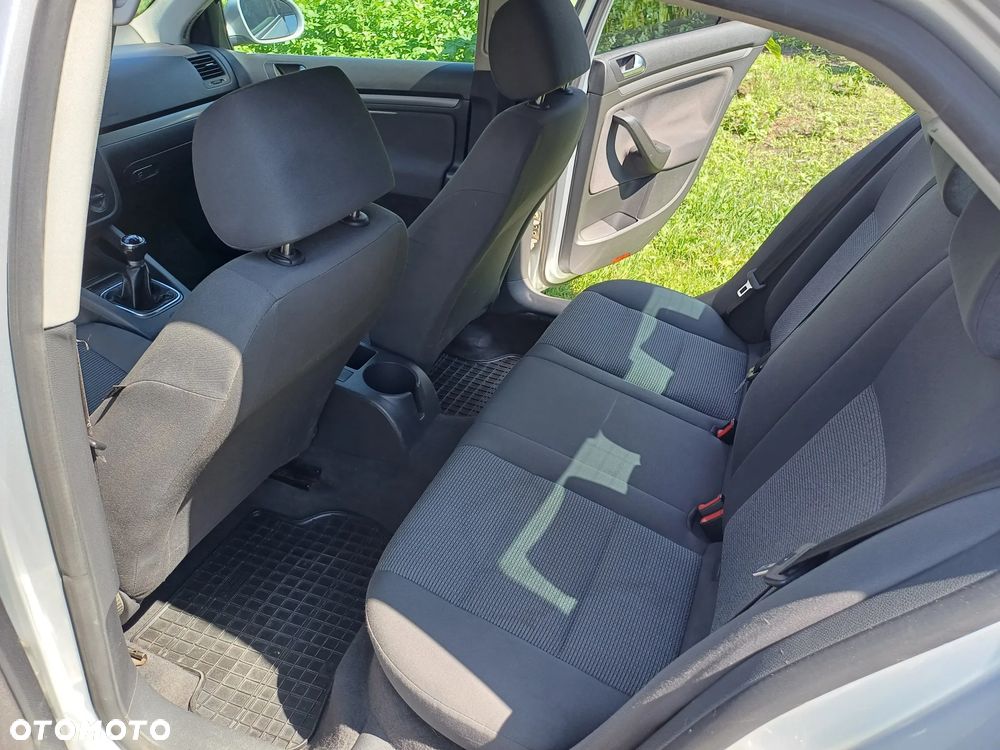 Volkswagen Jetta 1.9 TDI Comfortline - 10