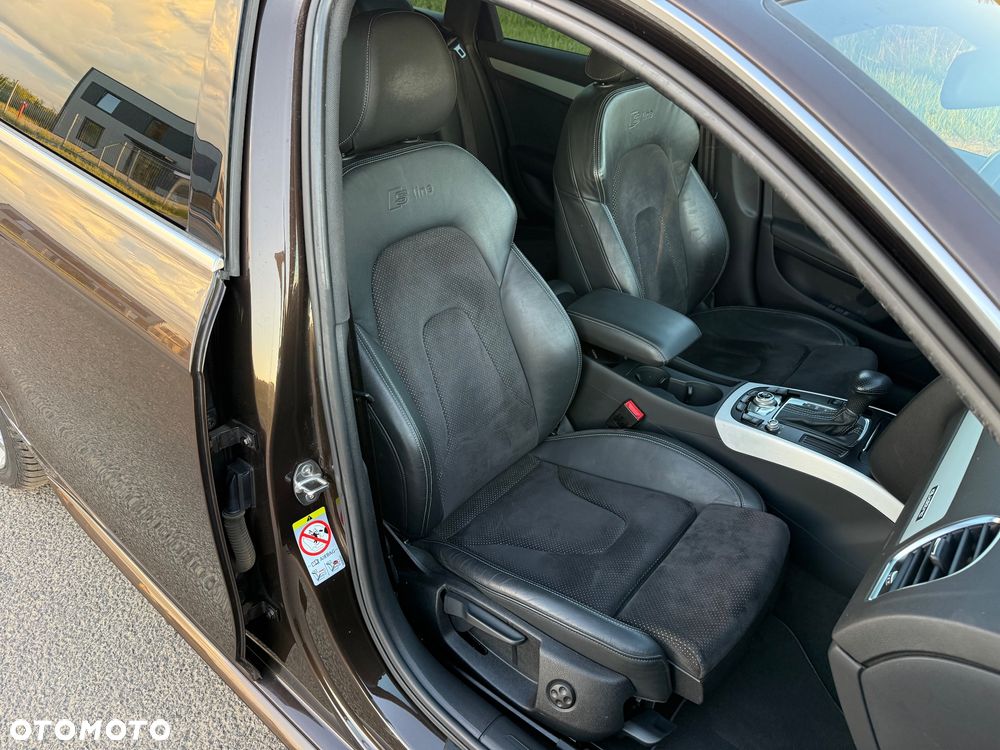 Audi A4 Avant 2.0 TDI DPF quattro S tronic S line Sportpaket - 12