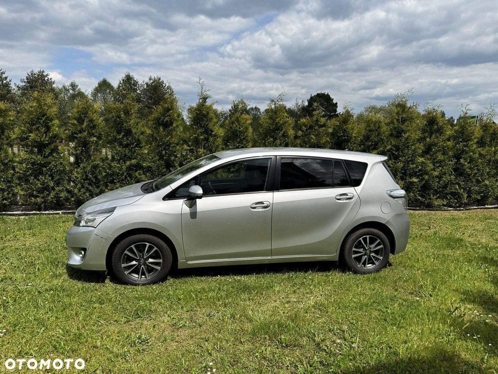 Toyota Verso 1.6 D-4D Premium 7os - 3