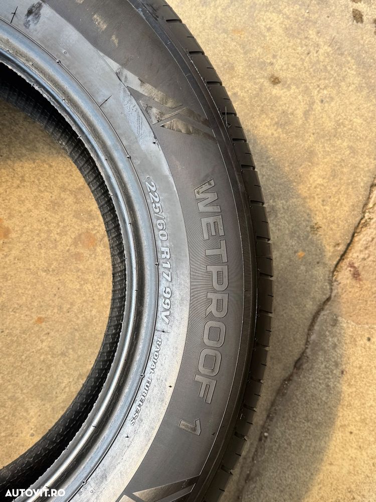 Vând 4 anvelope 225/60/17 nokian de vară ca noi - 7