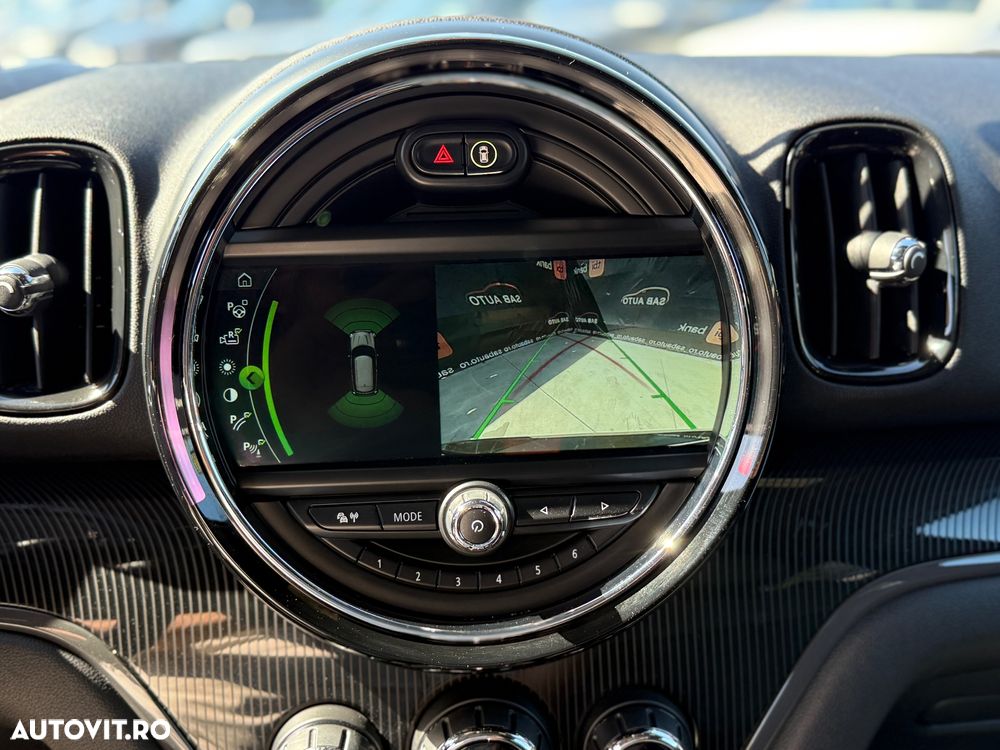 Mini Countryman Cooper SD ALL4 AT - 17