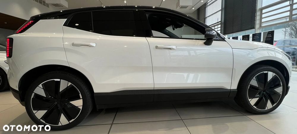 Volvo EX30 Single Motor Extended Range RWD Plus - 9