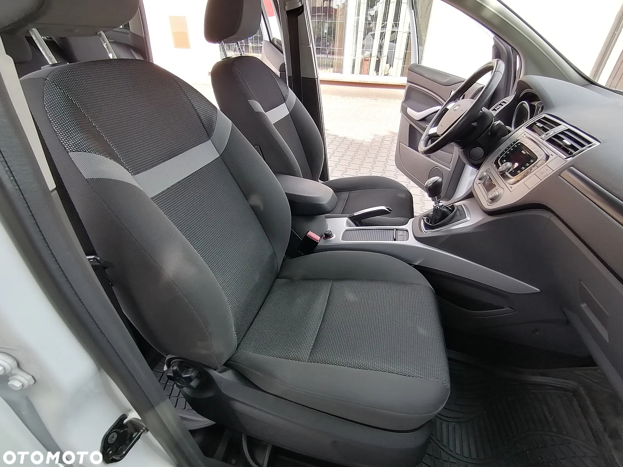 Ford Kuga 2.0 TDCi Titanium - 24