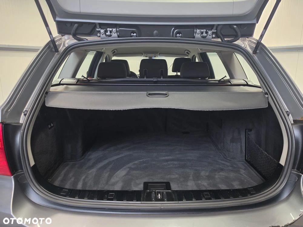 BMW Seria 3 318d DPF - 19