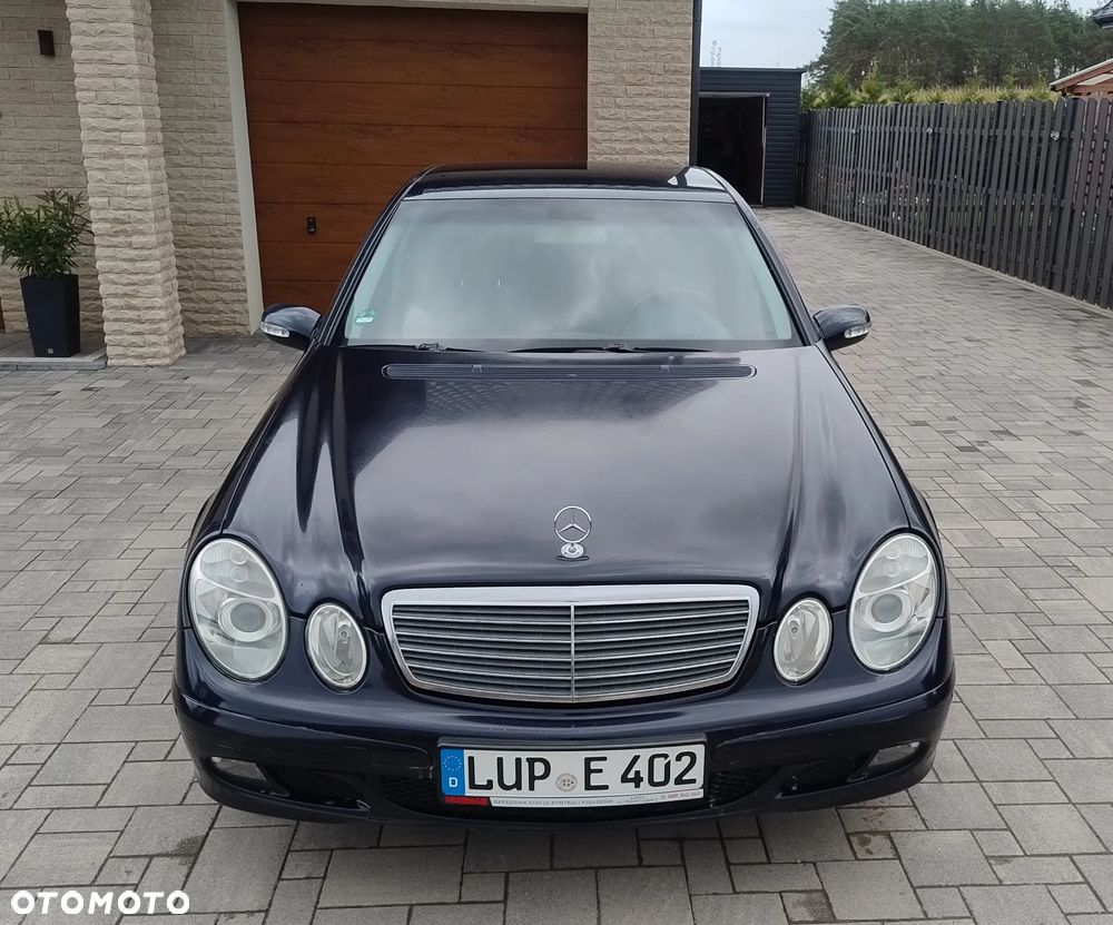 Mercedes-Benz E-Class 2004 photo 3