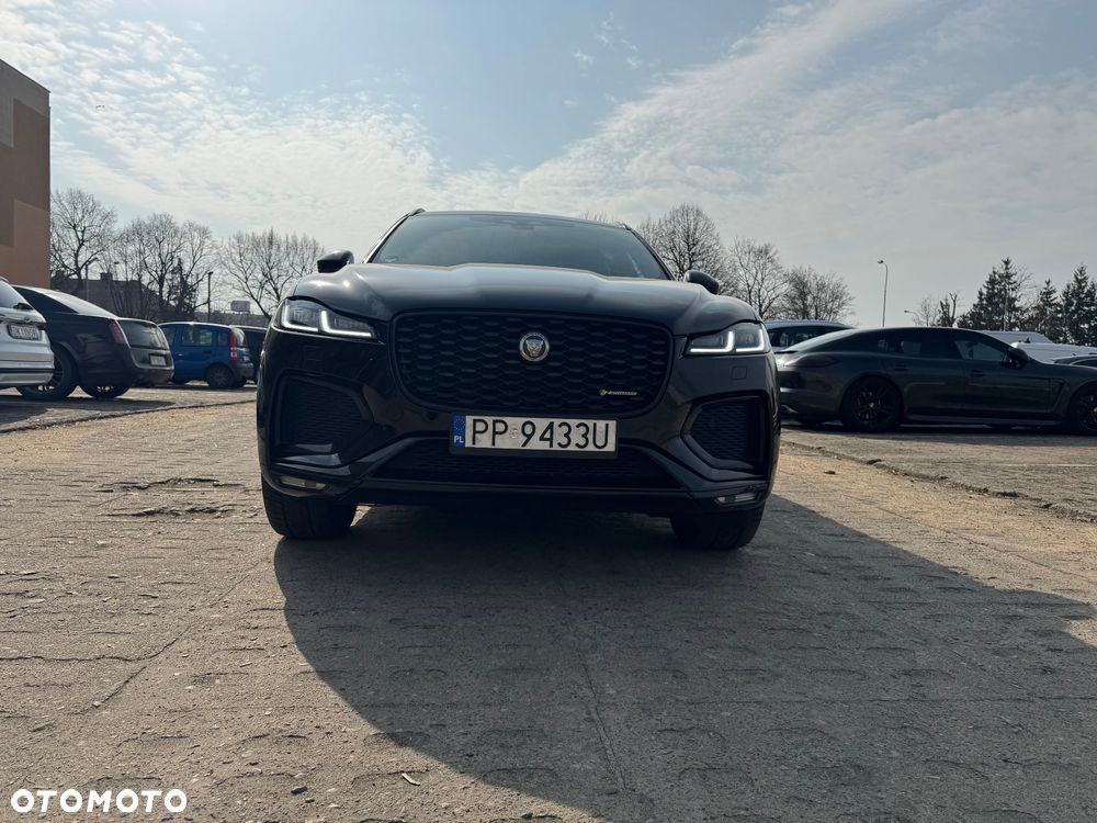 Jaguar F-Pace D300 AWD R-Dynamic SE 90th Anniversary Edition - 9