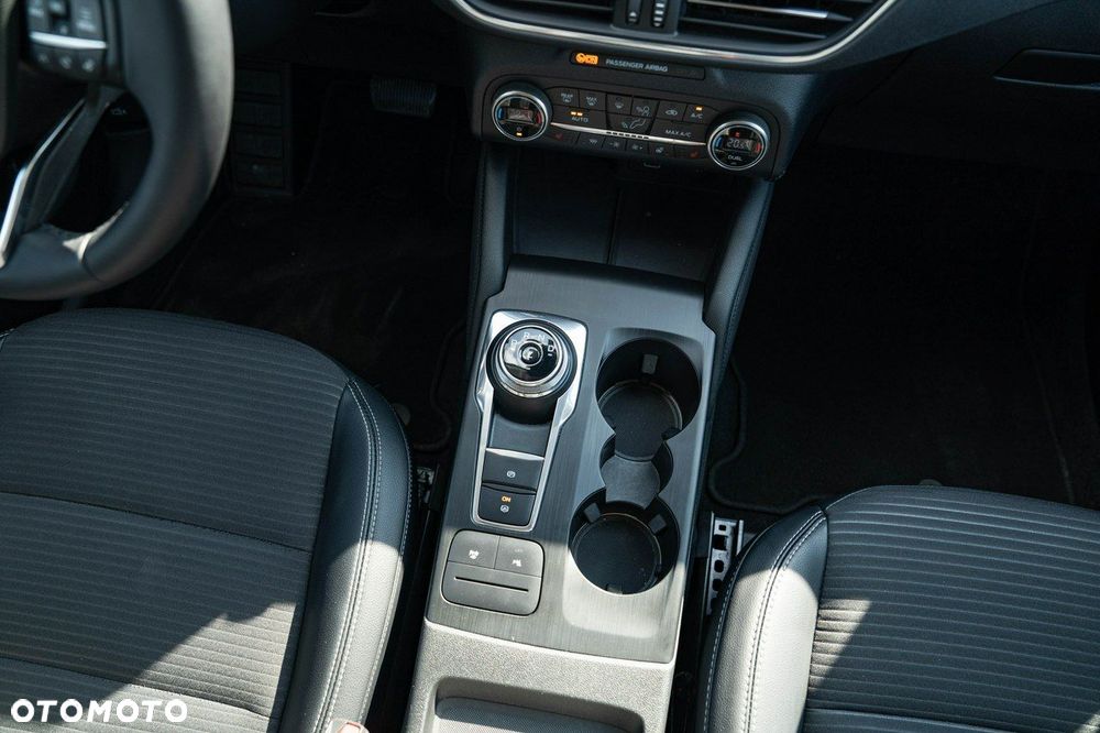Ford Kuga - 20