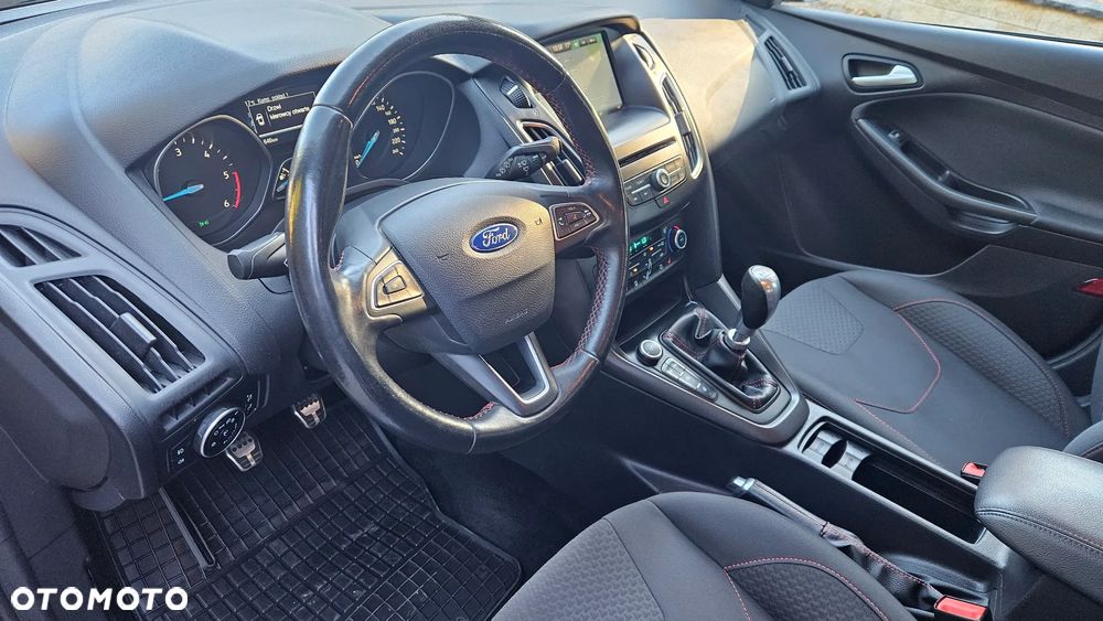 Ford Focus 2.0 TDCi ST-Line Red ASS - 12