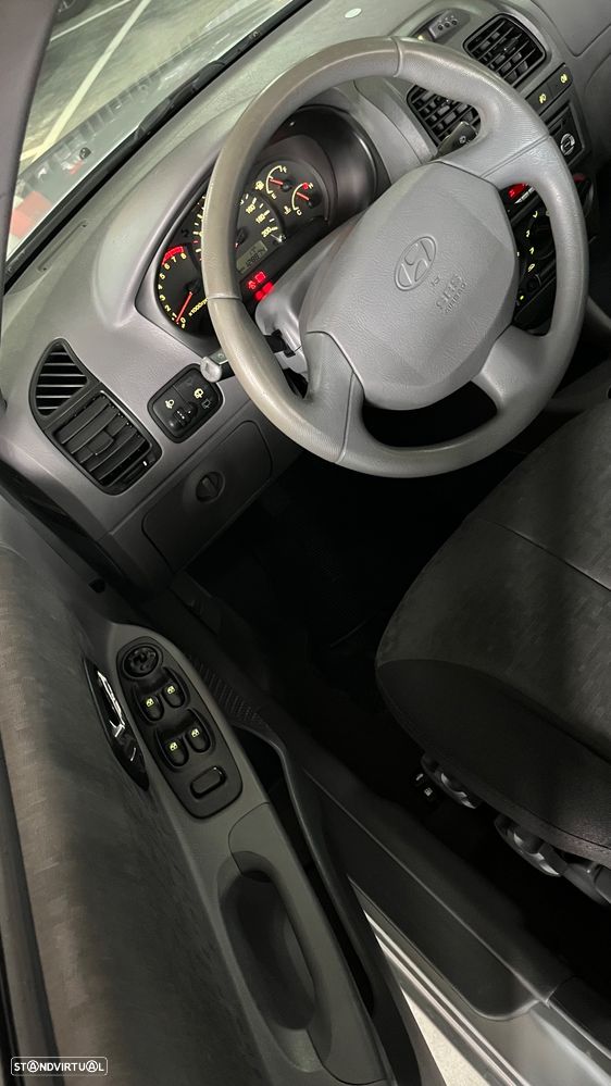 Hyundai Accent 1.3i GLS - 7