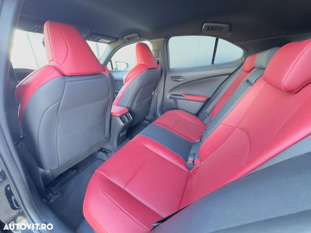 Lexus UX 250h F SPORT - 18