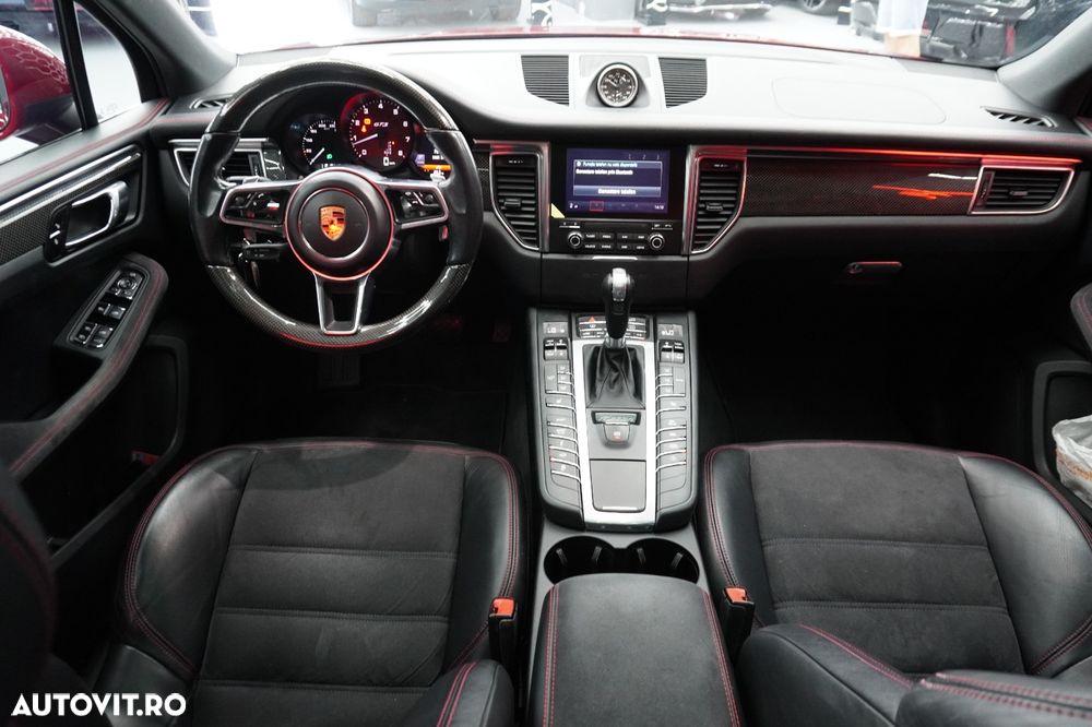 Porsche Macan - 8