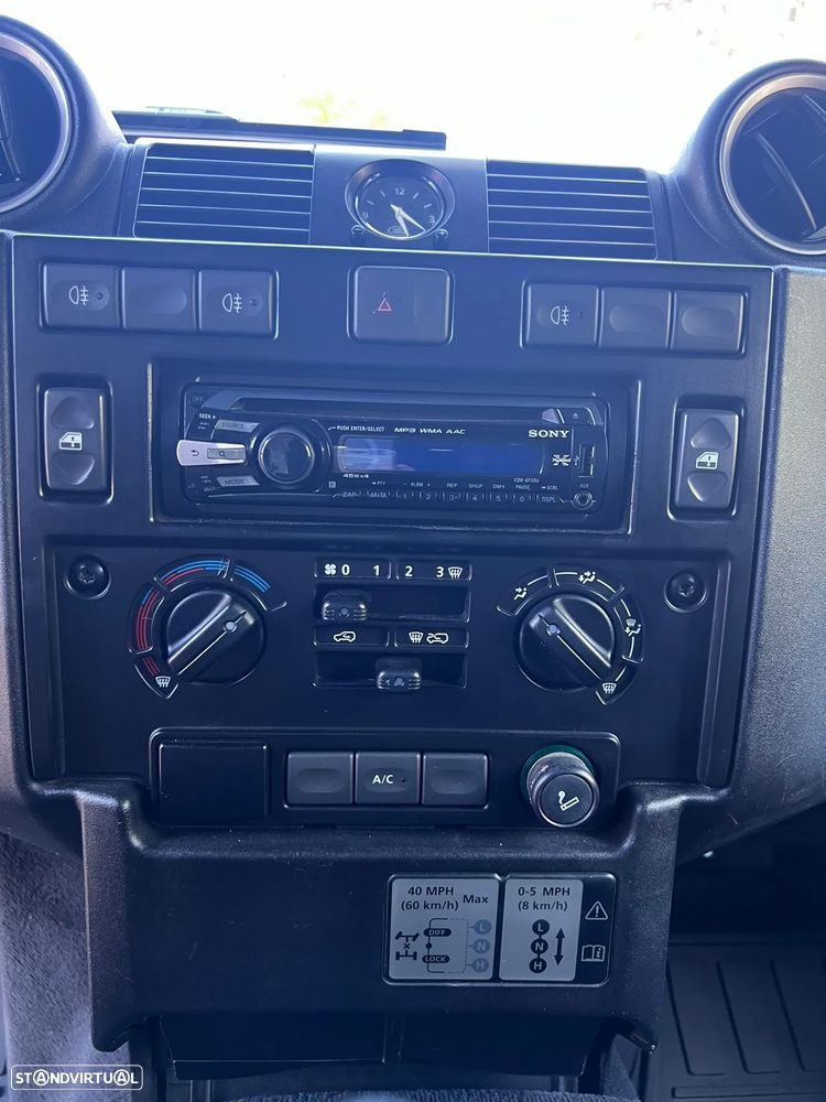 Land Rover Defender 110 CC 2.4 CRD SE - 18