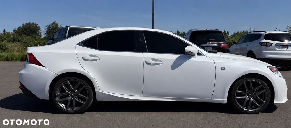 Lexus IS 200t Prestige - 8