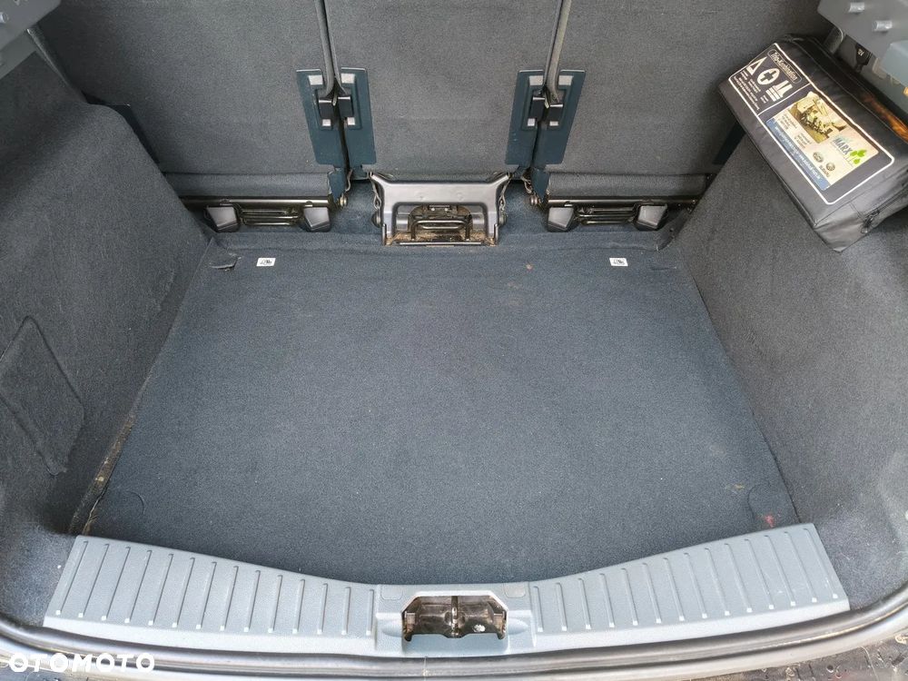 Ford C-MAX 1.6 EcoBoost Start-Stop-System Champions Edition - 13