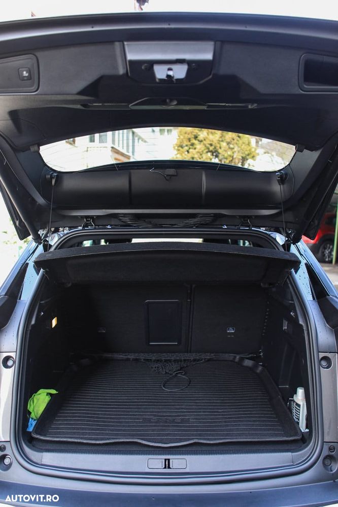 Peugeot 3008 1.2 PureTech 130 EAT8 GT - 36