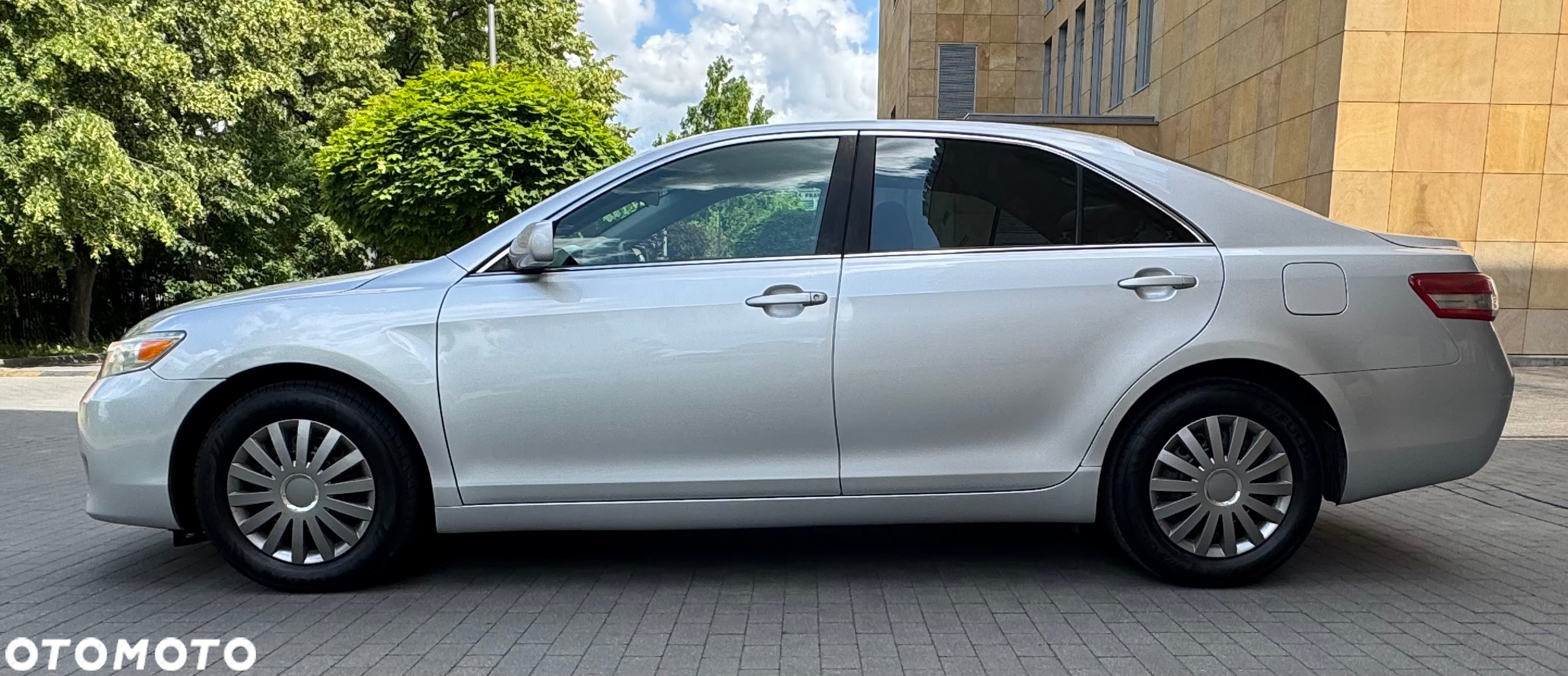 Toyota Camry 2.5 SE - 12