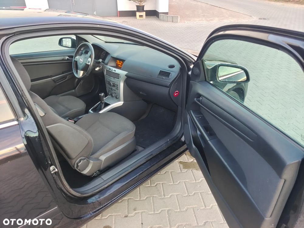 Opel Astra GTC 1.6 Edition - 8