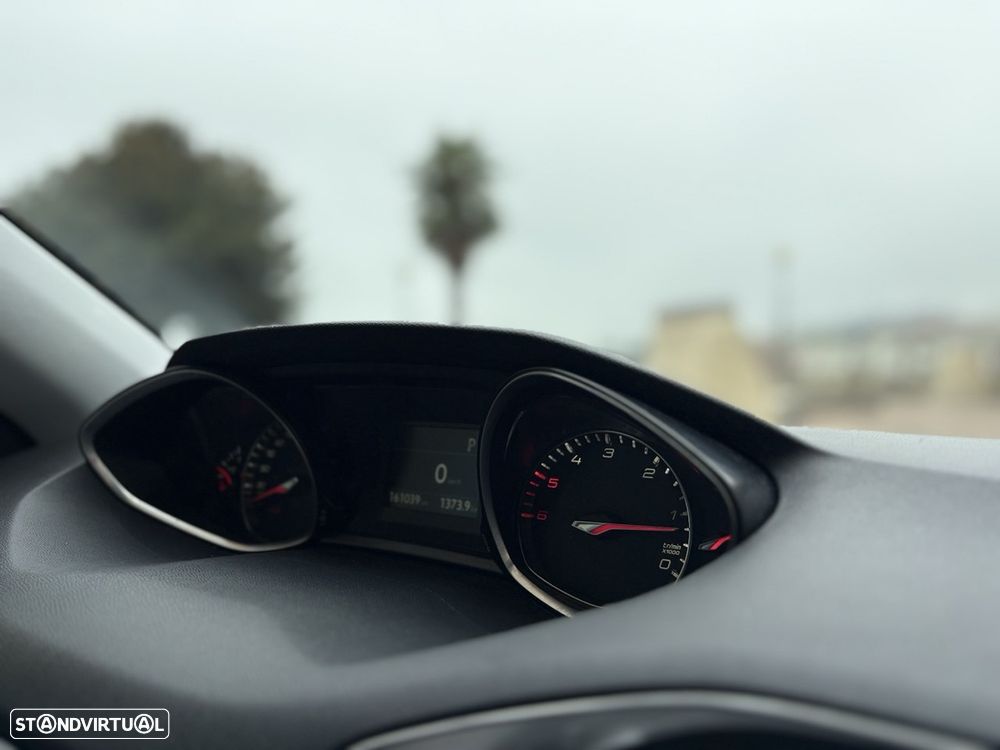 Peugeot 308 SW BlueHDi 120 EAT6 Stop & Start Allure - 21