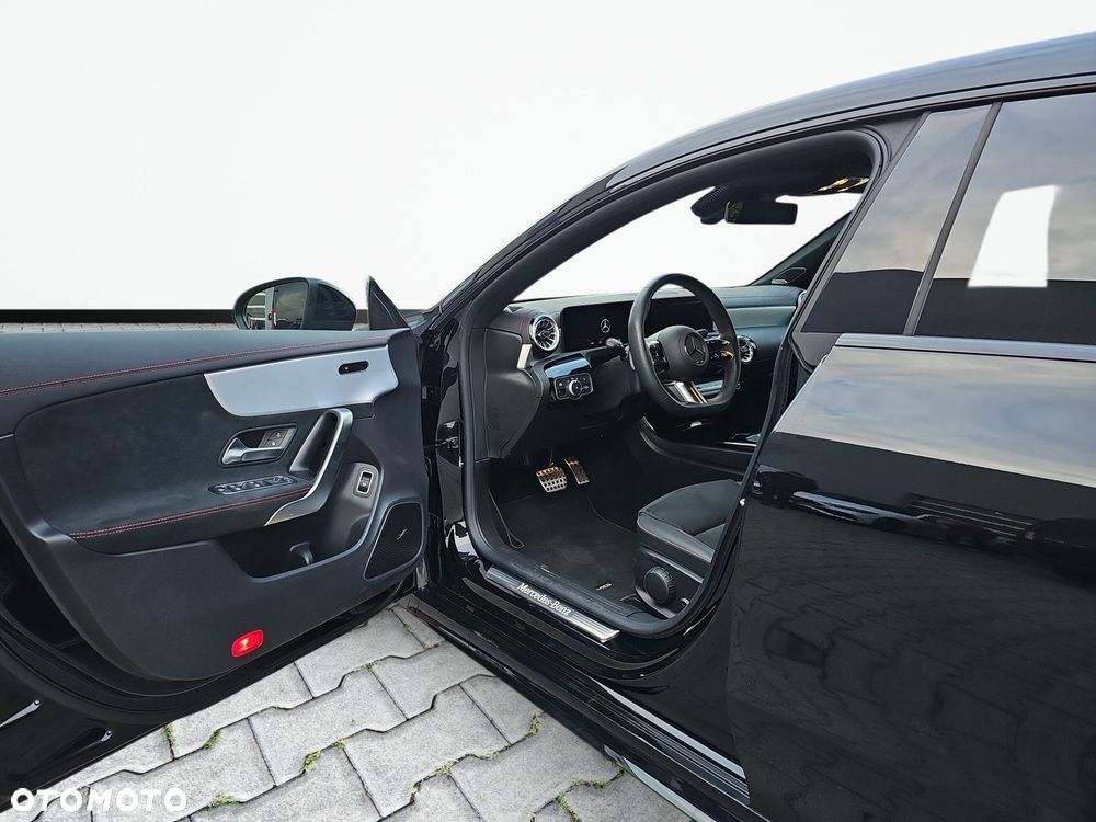 Mercedes-Benz CLA 200 AMG Line 7G-DCT - 10