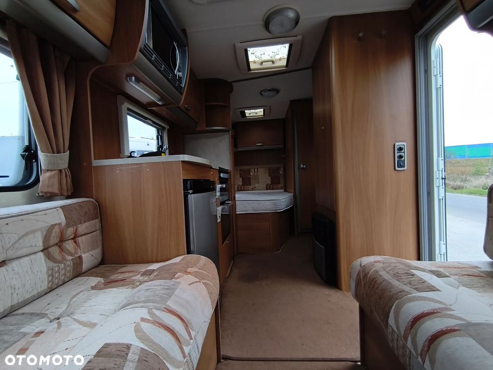 SWIFT CHARISMA 535 - 25