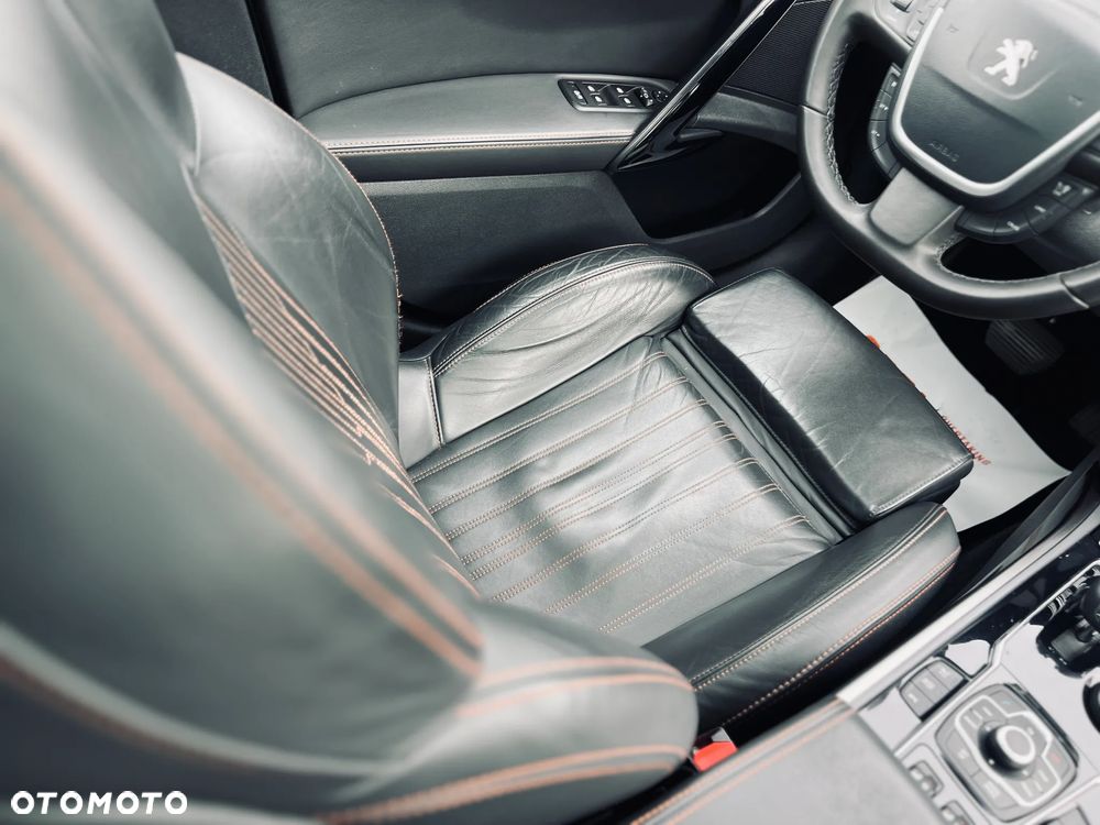 Peugeot 508 RXH Hybrid4 - 24