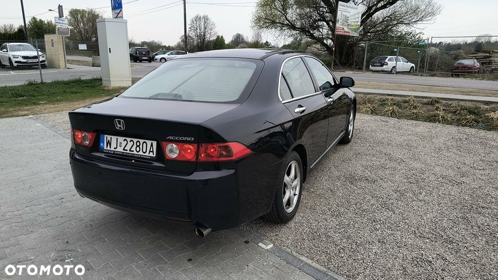 Honda Accord 2.0 Executive - 5