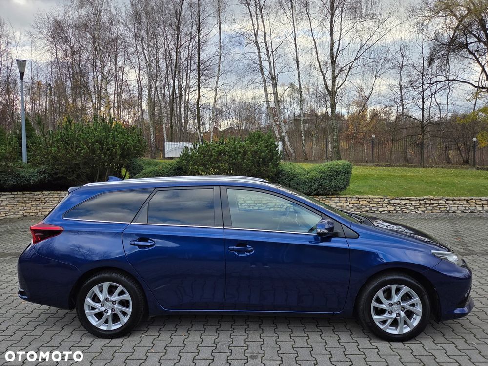 Toyota Auris 1.2 Turbo Executive - 11