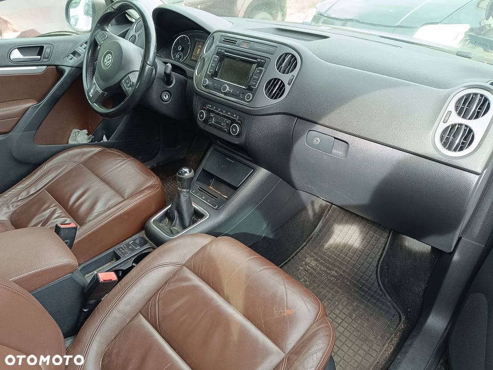 Volkswagen Tiguan 2.0 TDI DPF 4Motion BlueMotion Technology Exclusive - 14