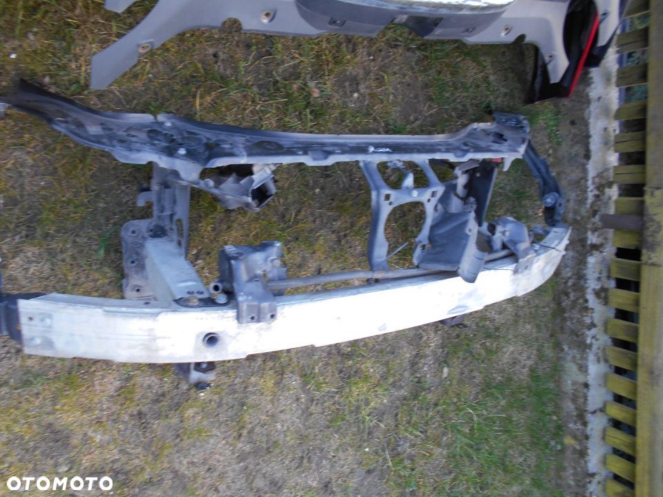 Mercedes E W211 3.2 pas przod belka wzmocnienie - 1