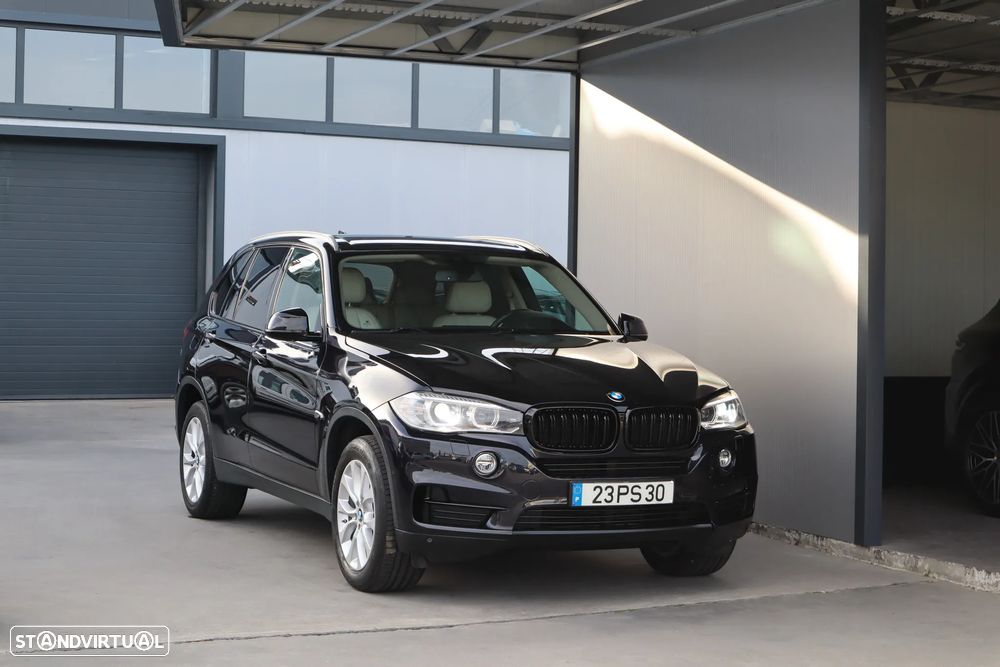 BMW X5 25 d sDrive Comfort 7L - 3