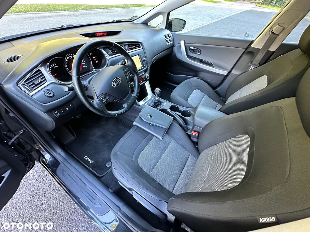 Kia Ceed 1.6 GDI Platinum Edition - 16