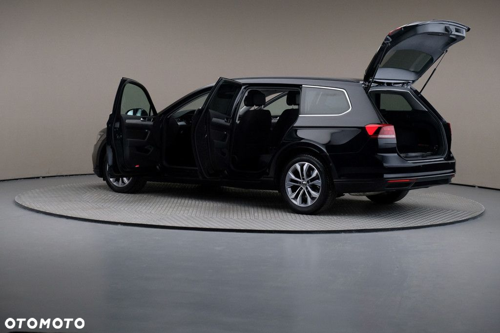 Volkswagen Passat 2.0 TSI Business DSG - 7