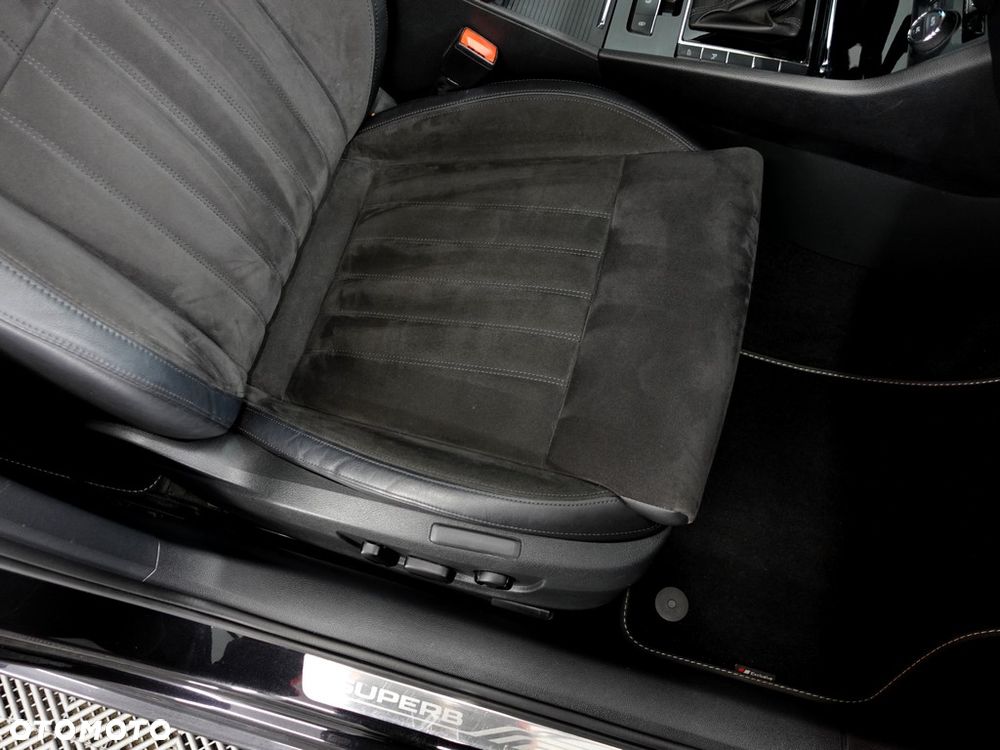 Skoda Superb 2.0 TDI Style DSG - 13